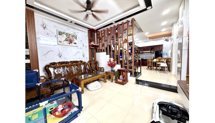 Bán Nhà Mới Đẹp 4 Tầng Hẻm Xe Hơi 53m2_4.7*11.3 Ngô Chí Quốc Bình Chiểu Thủ Đức Chỉ 4.65 tỷ